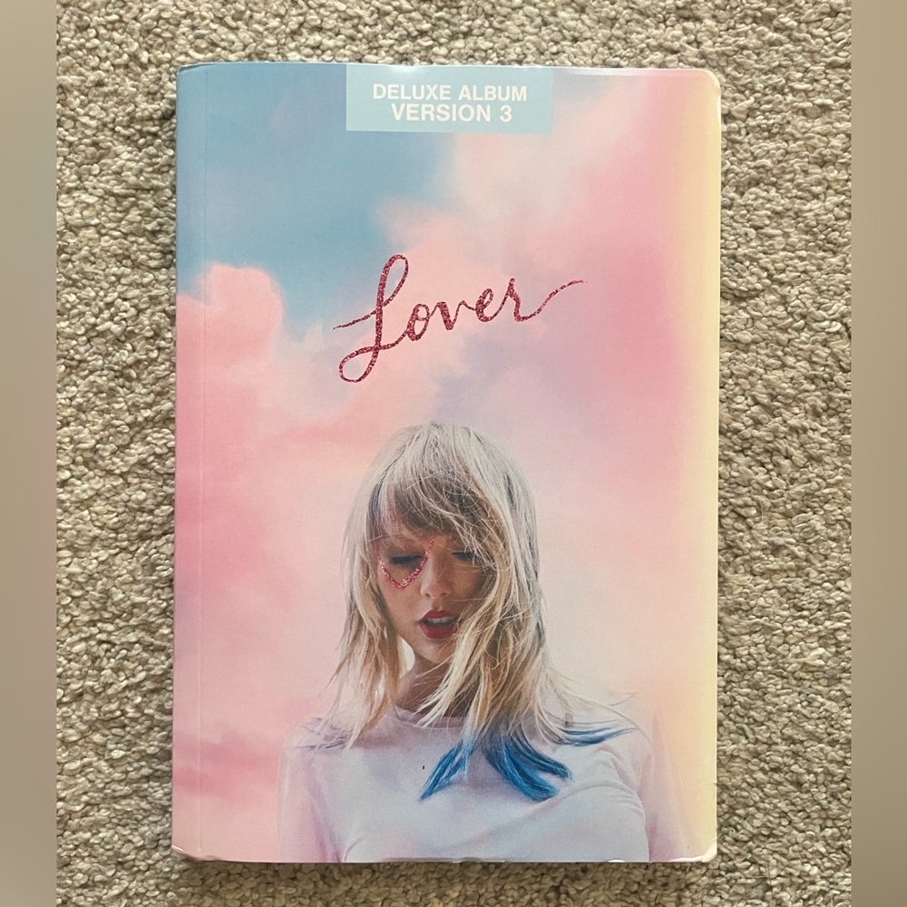 Taylor Swift Lover deluxe album